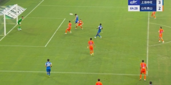 替补登场不到1分钟！徐皓阳头球破门，申花3-2再度领先泰山