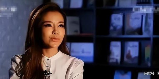 “央视一姐”朱迅的落寞，是整个主持界的悲哀，让人痛惜不已