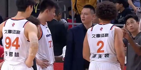 世俱杯-广东队二连败，双小外48+18发挥出色，萨林杰离队倒计时